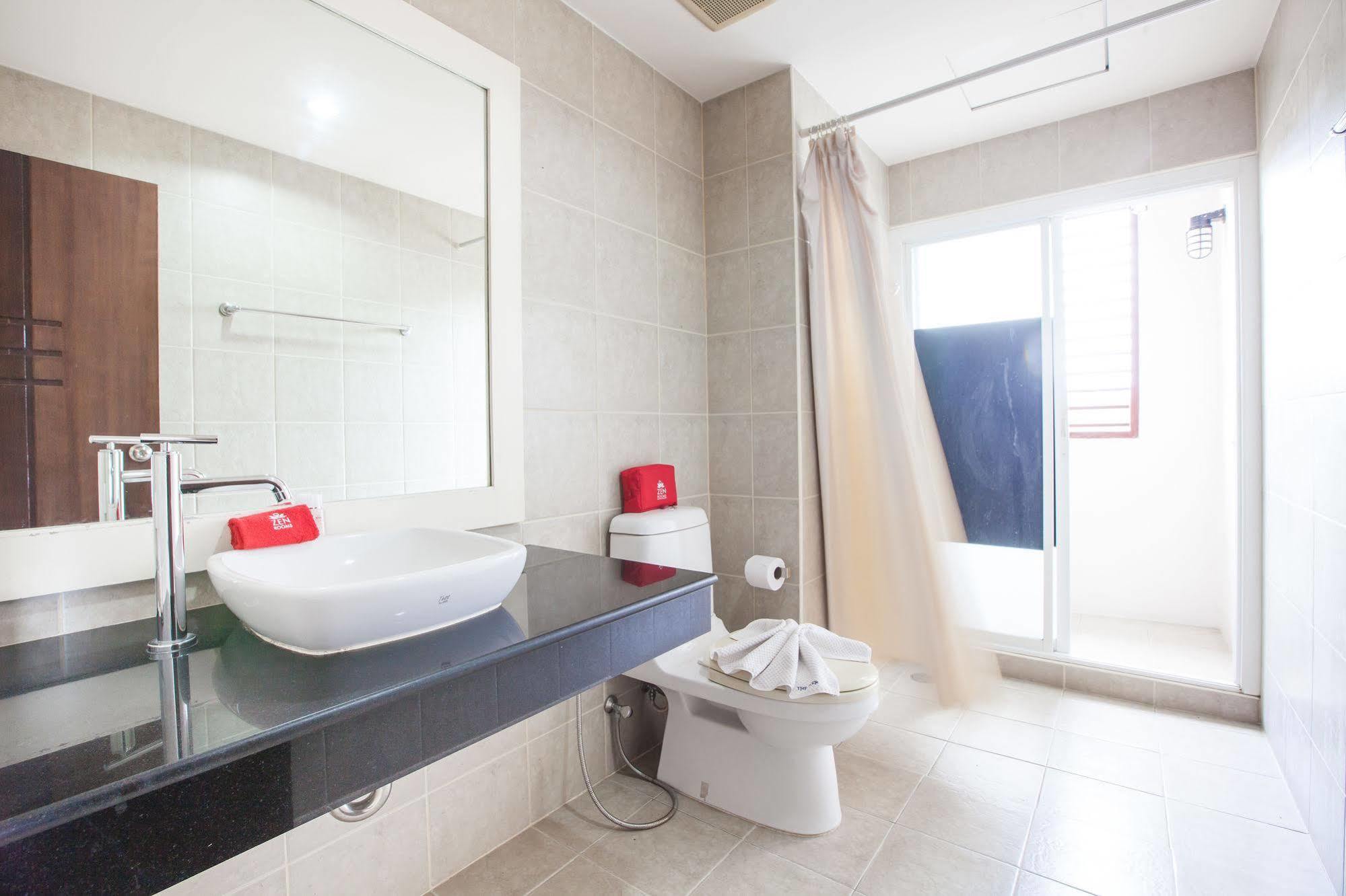 Zen Rooms Chaofa East Road Rawai Екстер'єр фото